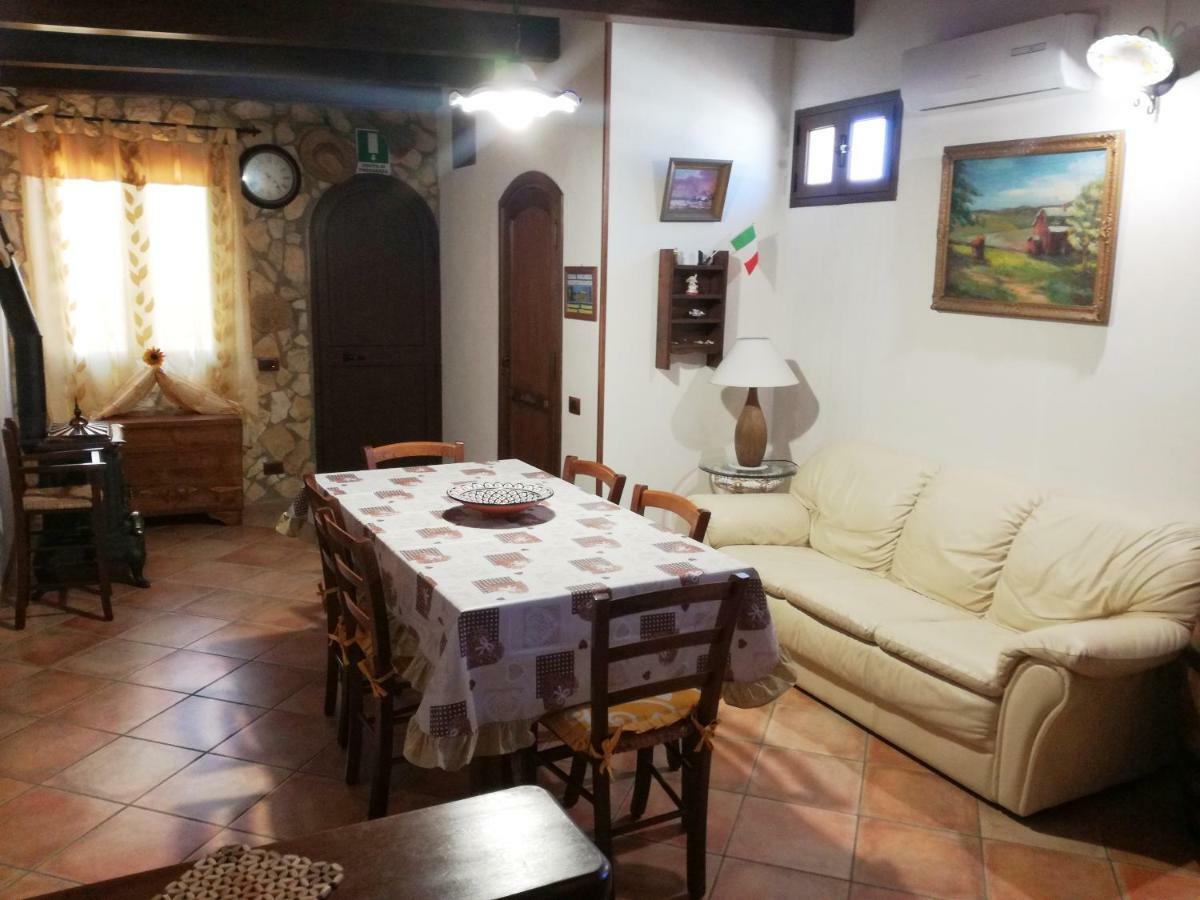 Casa Vacanze Mediterraneo Tre Fontane Exterior foto