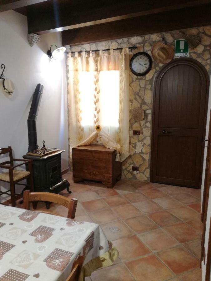 Casa Vacanze Mediterraneo Tre Fontane Exterior foto
